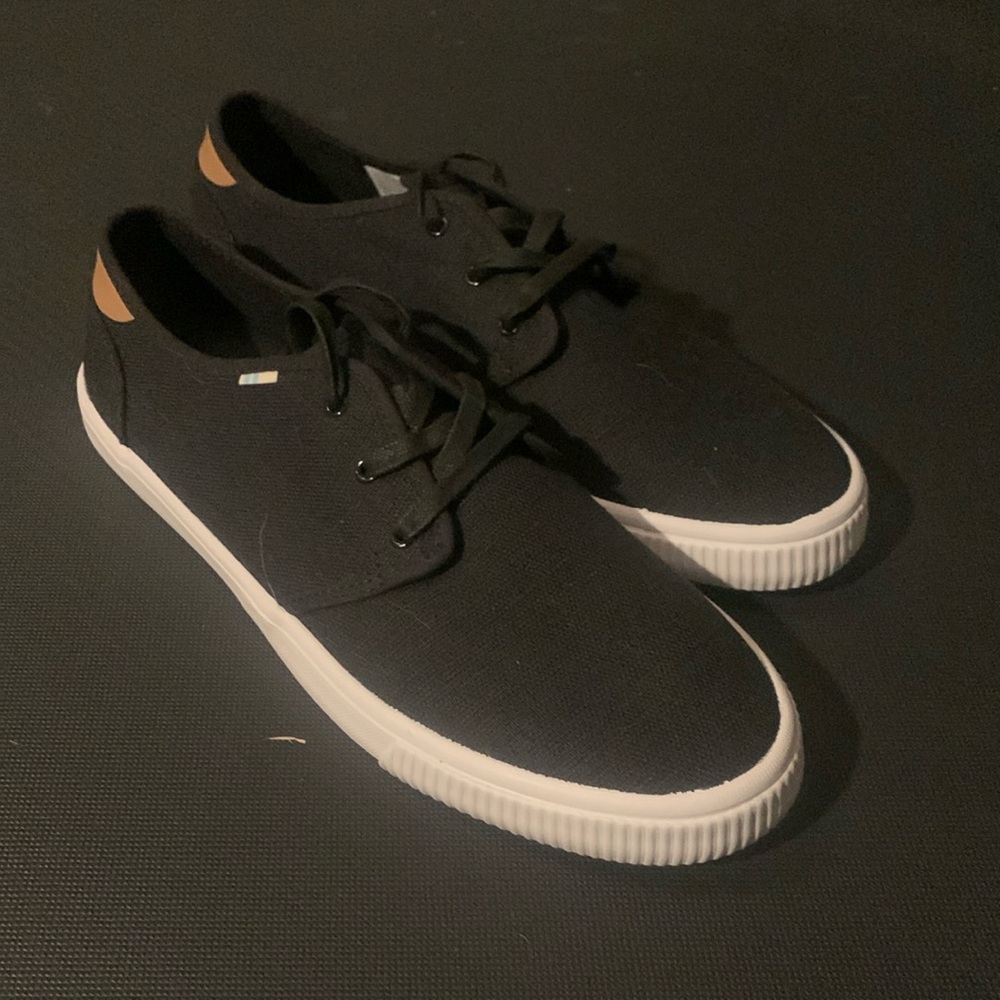 TOMS Sneakers